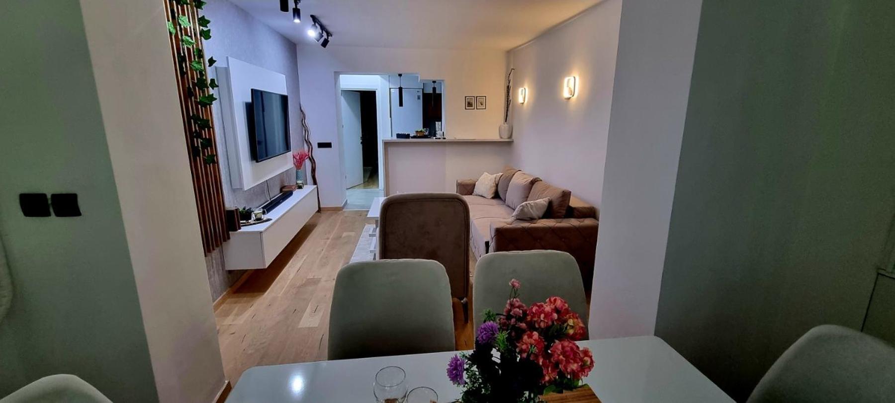 The Modern Lodge Skopje Exterior photo